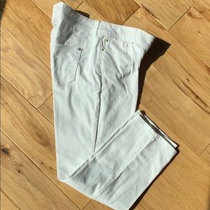 Chicos White Jean 7” hem width